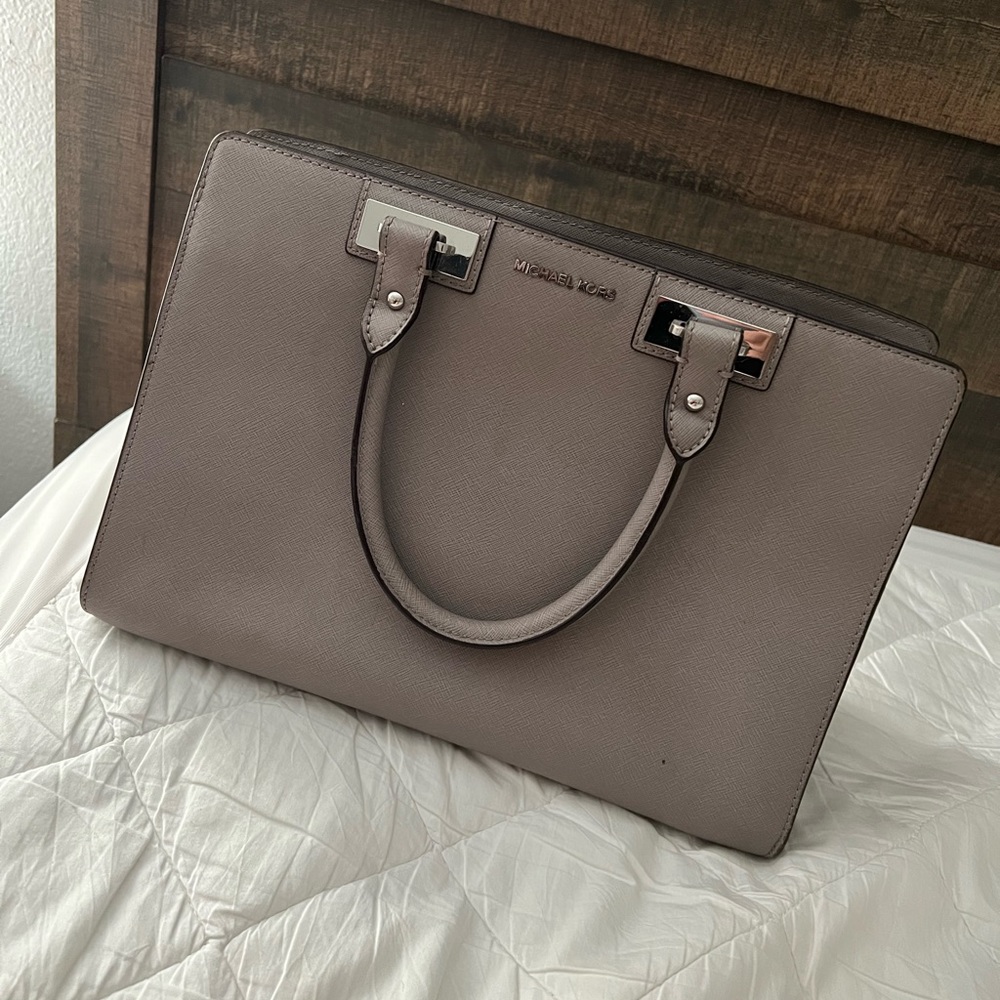 Michael Kors Pearl Grey Purse